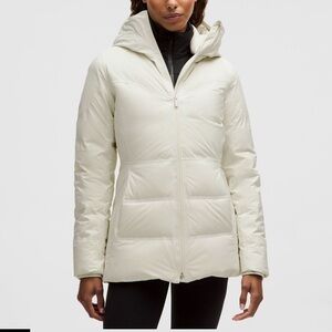 Lululemon Short Winter Down-Filled Coat – Vibrant Red